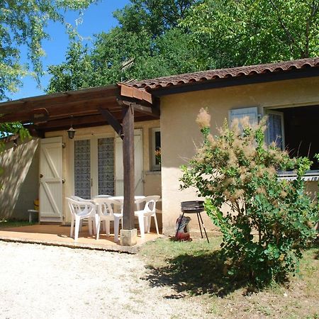 Village De Gites Le Chatenet Thonac Esterno foto